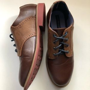 Tommy Hilfiger Saddle Shoes